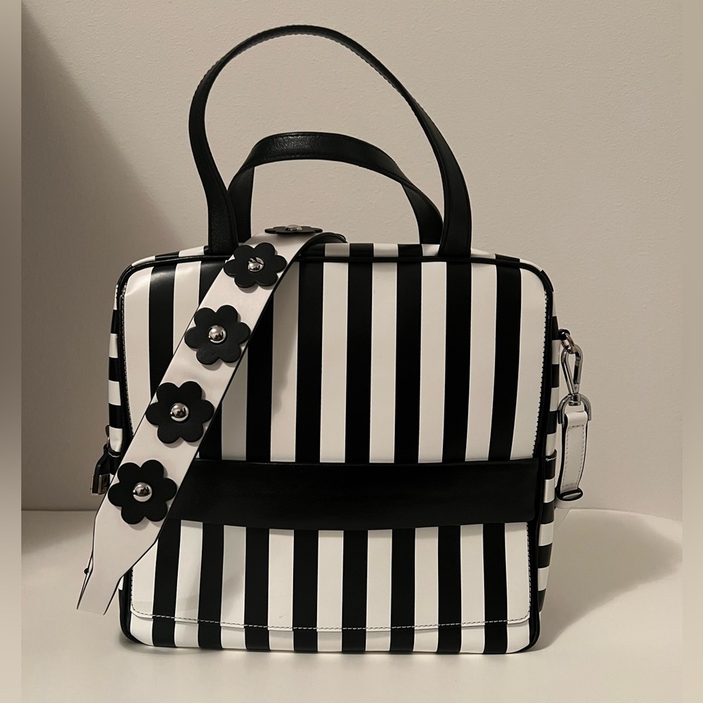 Marc Jacobs Black and White Crossbody Bag - Picture 6 of 10